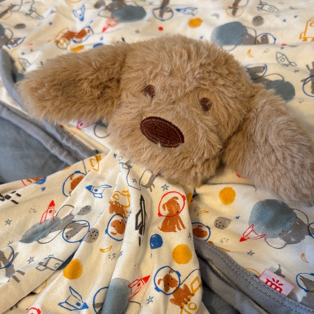Magnetic Me Space Dog Newborn Blanket and Dog Lovey Set - Picture 3 of 10
